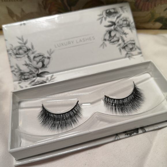 Zuna Mink lashes natural - Picture 1 of 4